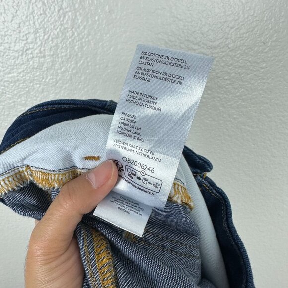 Anthropologie Pilcro Kick Mid Rise Crop Flare Jeans 29 Boho Minimalist Contempor - Picture 12 of 12